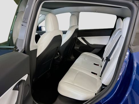 Used 2020 Tesla Model Y Long Range image 30