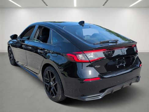 Used 2025 Honda Civic Sport image 4