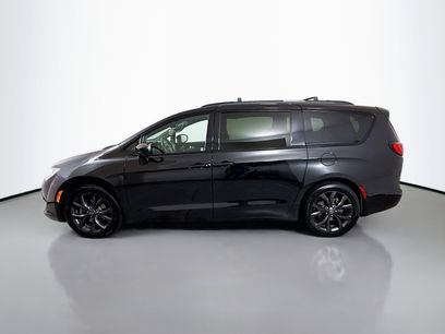 Used 2019 Chrysler Pacifica Touring-L Plus w/ Advanced Safetytec Group