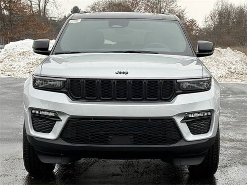 New 2025 Jeep Grand Cherokee Limited w/ Trailer Tow Package image 39