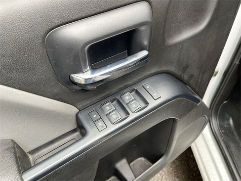 Used 2018 Chevrolet Silverado 1500 W/T w/ Trailering Package image 21