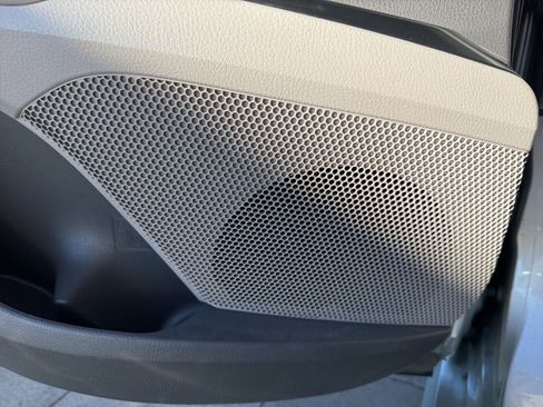 Used 2020 Toyota Camry LE image 79