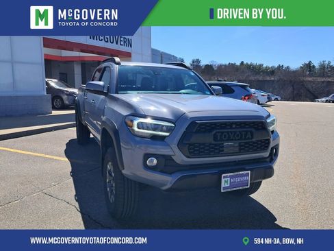 Used 2021 Toyota Tacoma TRD Off-Road w/ TRD Premium Off Road Package AWD/4WD image 8