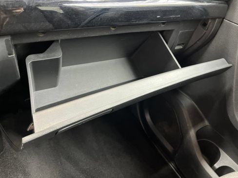 Used 2024 Nissan Titan SV RWD image 28