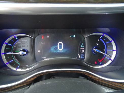 Used 2023 Chrysler Pacifica Limited image 20