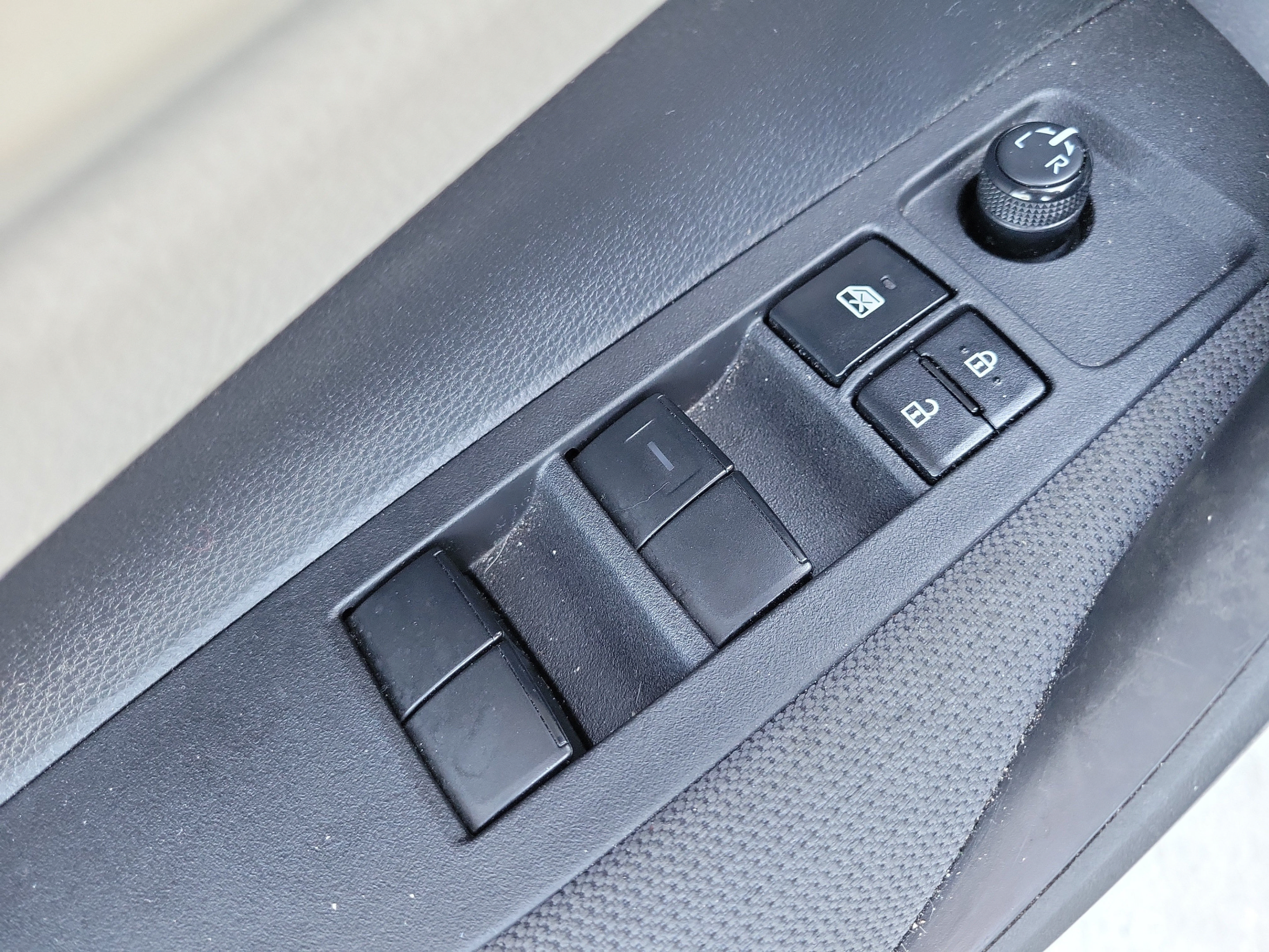 Used 2024 Toyota Corolla LE FWD image 13