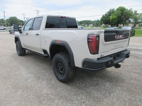 New 2026 GMC Sierra 2500 AT4X w/ AT4X AEV Edition AWD/4WD image 9