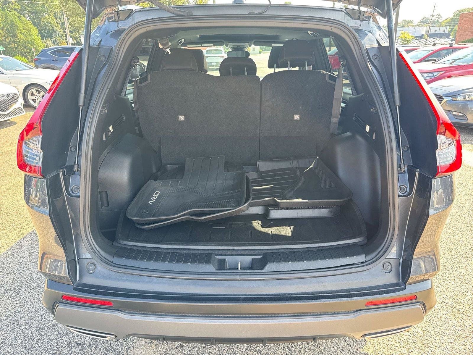 Used 2024 Honda CR-V Sport image 16