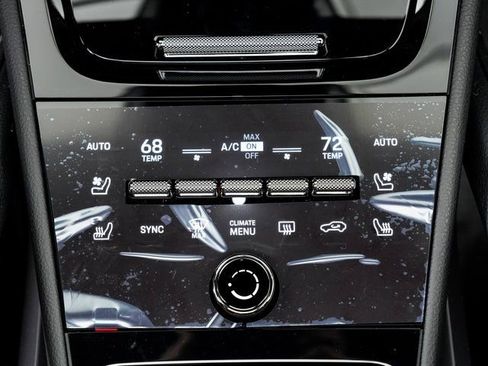 New 2026 Porsche Cayenne image 18