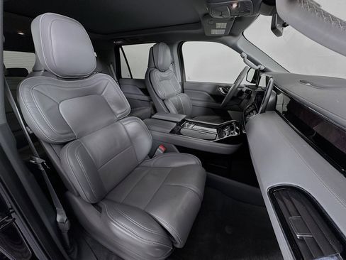 Used 2019 Lincoln Navigator Reserve w/ Cargo Package image 31