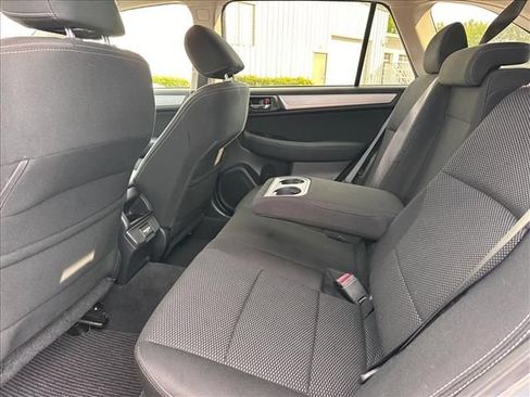 Used 2018 Subaru Outback 2.5i Premium AWD/4WD image 17