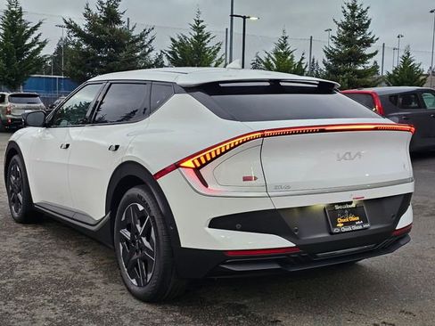 New 2025 Kia EV6 Light w/ Light LR Technology Package image 3