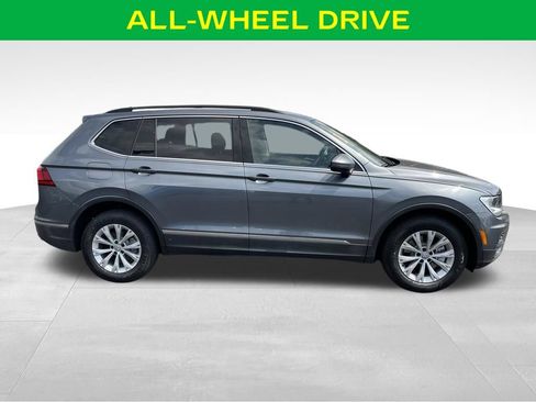 Used 2018 Volkswagen Tiguan SEL AWD/4WD image 6