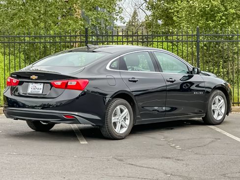 Used 2020 Chevrolet Malibu LS w/ Driver Confidence Package II FWD image 3