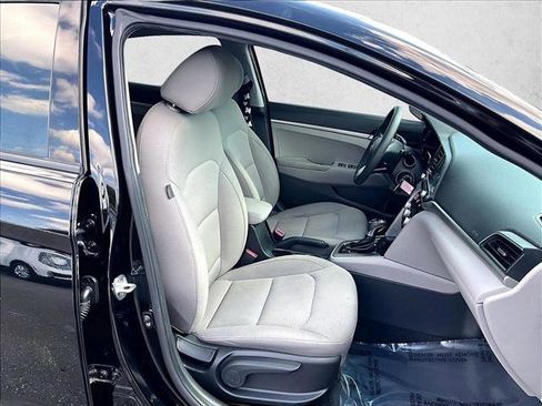 Used 2020 Hyundai Elantra SE image 9