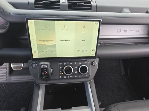 New 2026 Land Rover Defender 110 V8 image 21