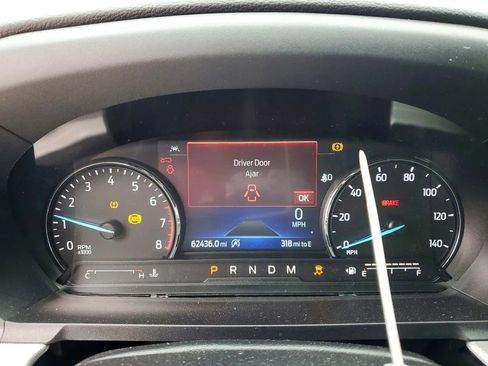 Used 2021 Ford Explorer XLT w/ Equipment Group 202A image 9