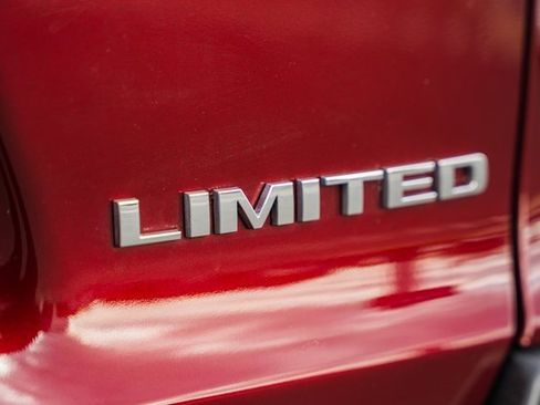 Used 2019 Jeep Cherokee Limited image 10