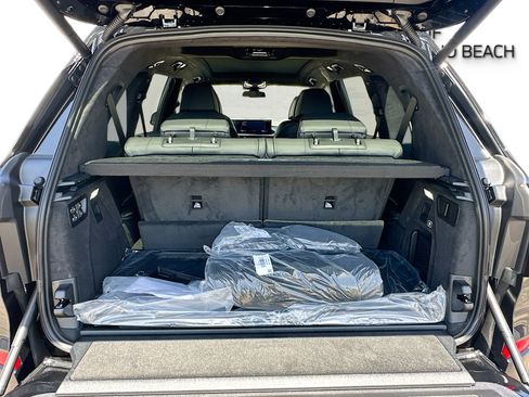 New 2026 BMW X7 xDrive40i w/ M Sport Package AWD/4WD image 21