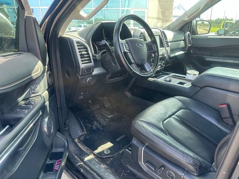 Used 2019 Ford Expedition Platinum RWD image 11