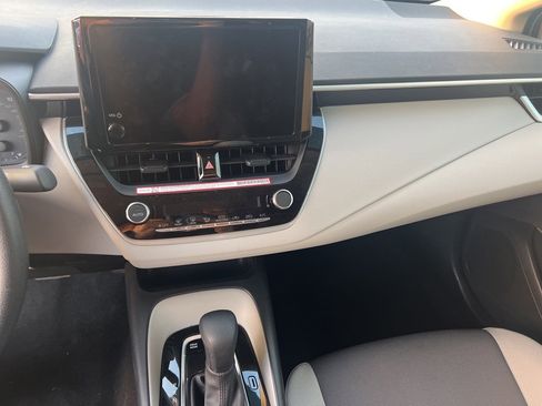 Used 2025 Toyota Corolla LE image 10