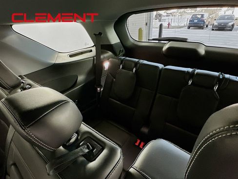 Certified 2022 Ford Explorer XLT w/ Equipment Group 202A image 32