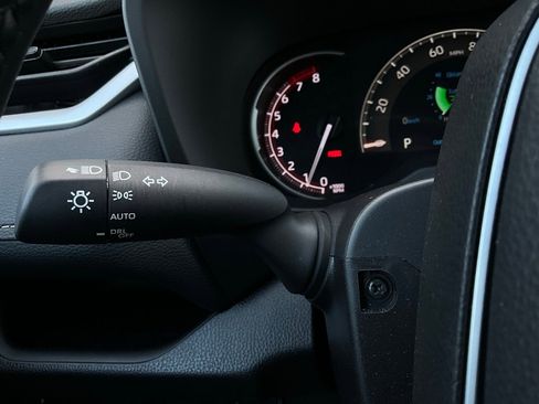 Used 2025 Toyota RAV4 XLE image 36