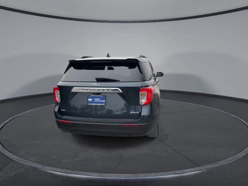 Certified 2022 Ford Explorer XLT image 7