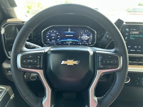Used 2024 Chevrolet Silverado 1500 LT AWD/4WD image 26