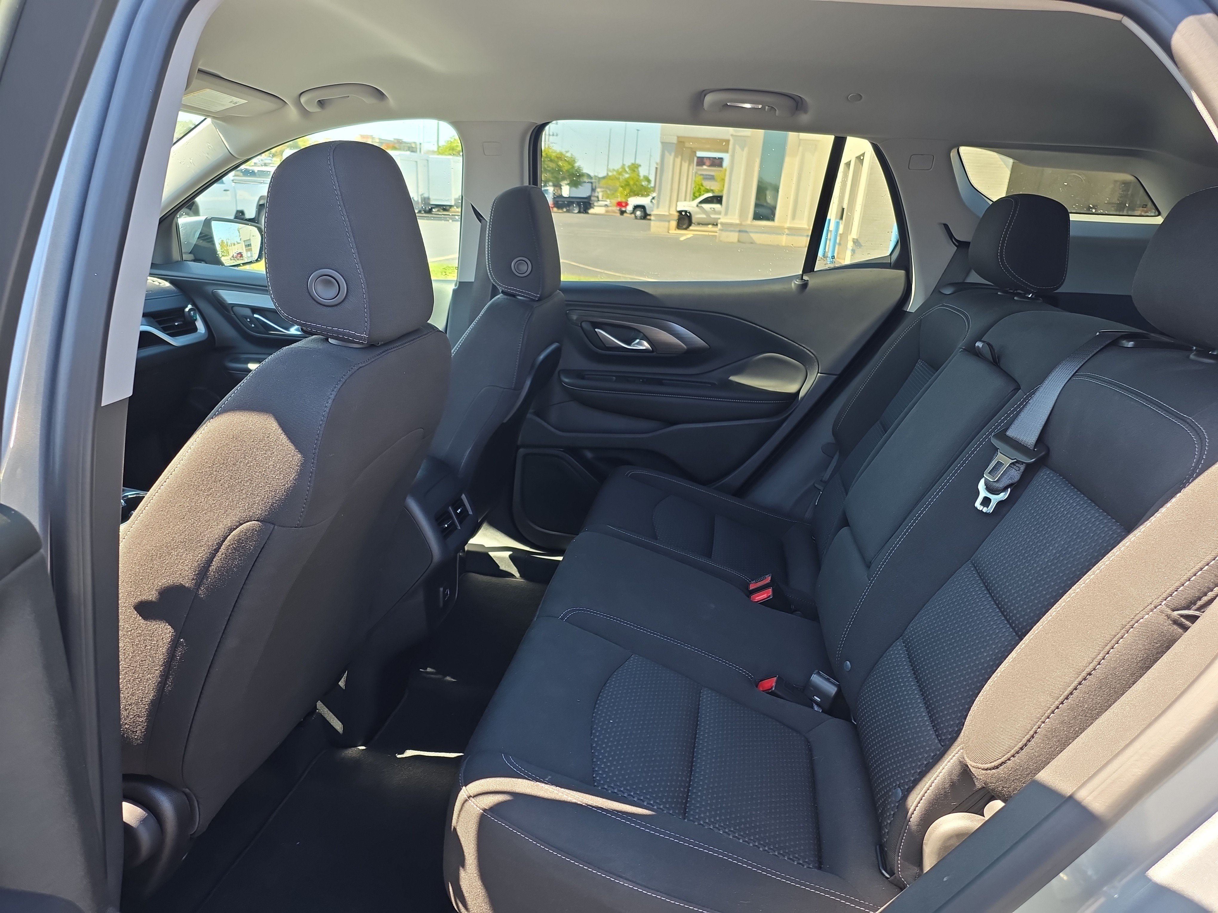 Used 2023 GMC Terrain SLE FWD image 12