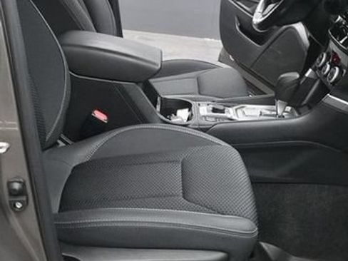 Used 2020 Subaru Forester Premium AWD/4WD image 17