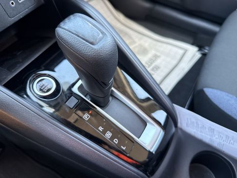 Used 2025 Nissan Versa SV w/ Trunk Package FWD image 21