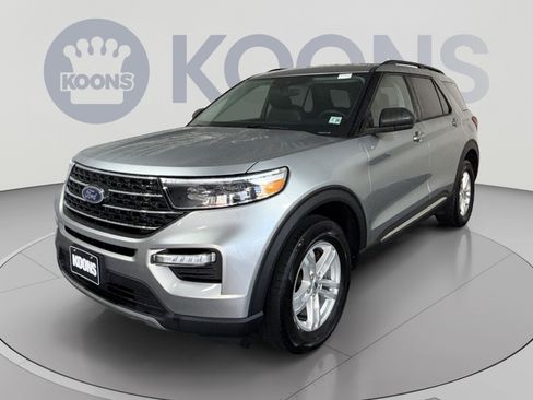 Used 2023 Ford Explorer XLT w/ Equipment Group 202A AWD/4WD image 1