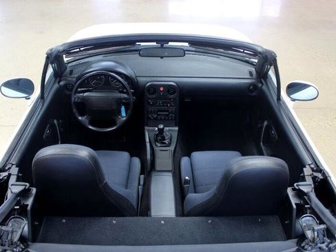 Used 1990 MAZDA MX-5 Miata image 38