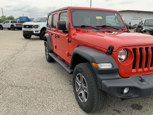 Used 2022 Jeep Wrangler Unlimited Sport image 12