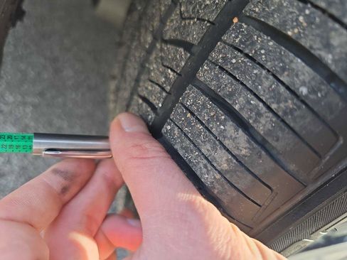 Used 2008 Buick Lucerne CXL w/ Driver Confidence Package image 33