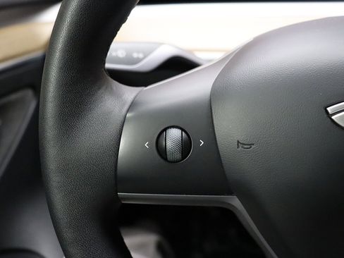 Used 2023 Tesla Model 3 Standard Range RWD image 37