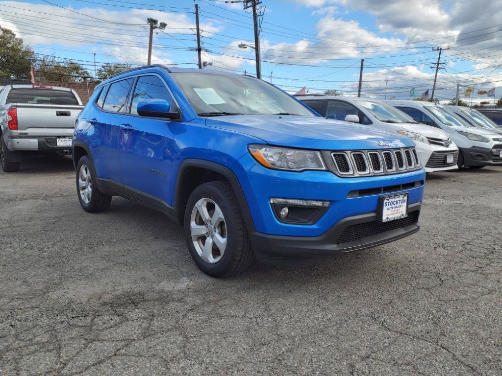 Used 2018 Jeep Compass Latitude w/ Popular Equipment Group AWD/4WD image 1