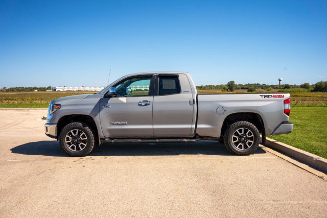 Used 2018 Toyota Tundra Limited w/ Limited Premium Package AWD/4WD image 4
