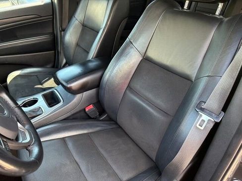 Used 2019 Jeep Grand Cherokee Altitude image 11