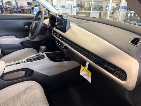 New 2026 Honda HR-V LX image 28