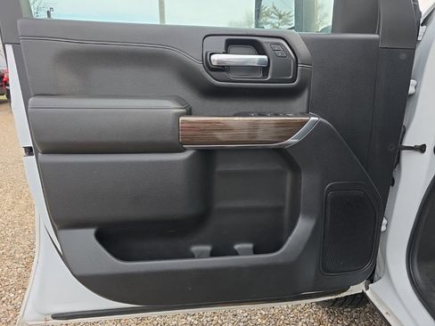 Used 2022 Chevrolet Silverado 2500 LT w/ Convenience Package image 12