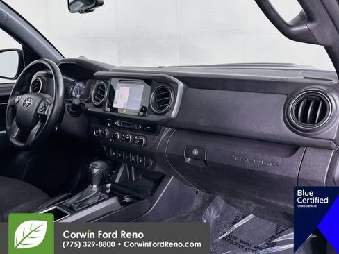 Used 2017 Toyota Tacoma TRD Sport AWD/4WD image 34