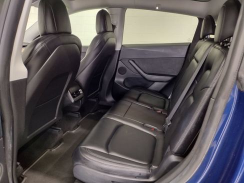 Used 2021 Tesla Model Y Long Range AWD/4WD image 25