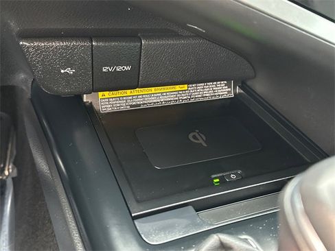 Used 2020 Toyota Camry XLE image 26