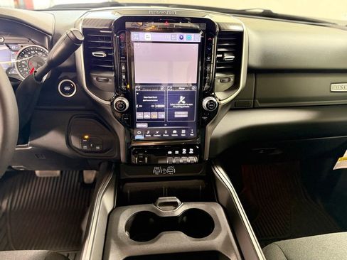 New 2026 RAM 3500 Big Horn AWD/4WD image 13