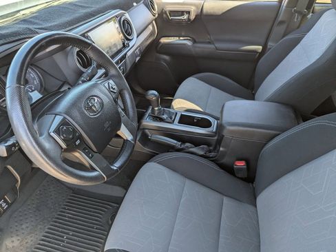 Used 2023 Toyota Tacoma TRD Off-Road image 24