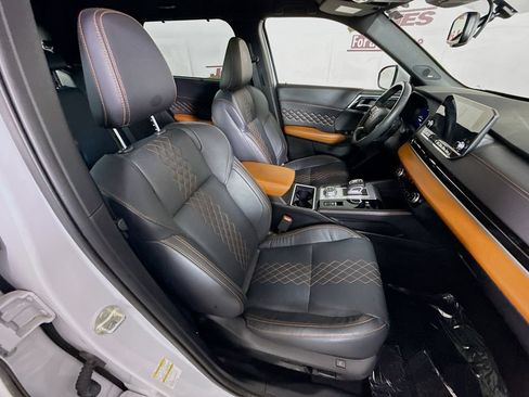 Used 2023 Mitsubishi Outlander GT AWD/4WD image 34