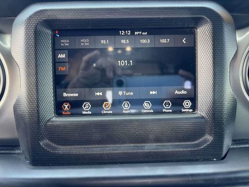 Used 2023 Jeep Wrangler Unlimited Sport AWD/4WD image 12