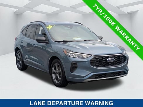 Certified 2023 Ford Escape ST-Line w/ Tech Pack #1 FWD image 3
